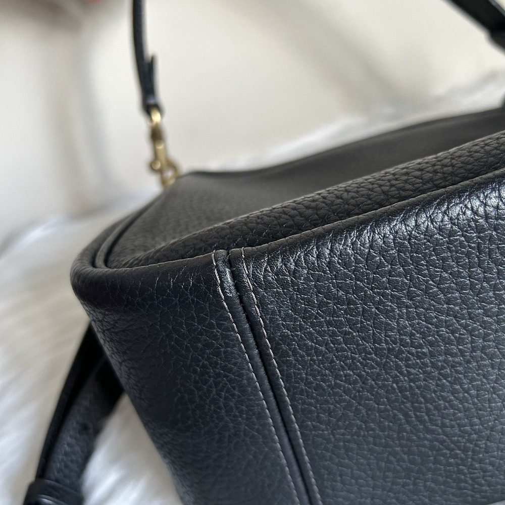 Coach Carry Black Pebbled Leather Shoulder Bag Good - Picture 5 of 13